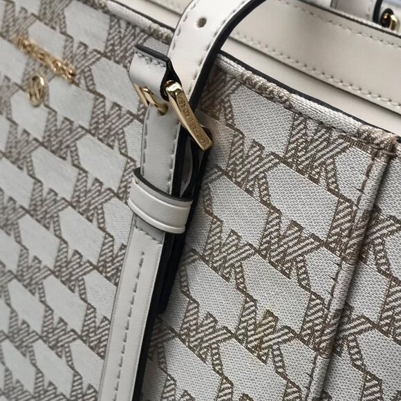 Michael Kors Signature Canvas Natural Beige Aria Tote - Picture 11 of 12